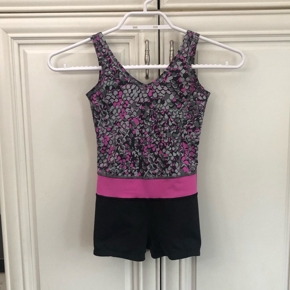 SIZE 4 - Ivivva by Lululemon bodysuit 🍋